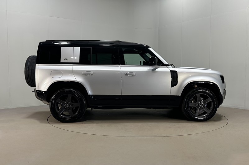 2024 (24) LAND ROVER DEFENDER 3.0 D250 X-Dynamic SE 110 5dr Auto 5230716