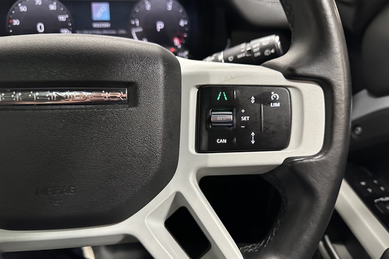 2024 (24) LAND ROVER DEFENDER 3.0 D250 X-Dynamic SE 110 5dr Auto 5230733