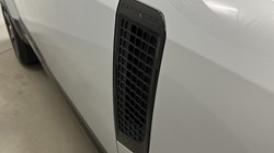 2024 (24) LAND ROVER DEFENDER 3.0 D250 X-Dynamic SE 110 5dr Auto 5230760