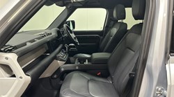 2024 (24) LAND ROVER DEFENDER 3.0 D250 X-Dynamic SE 110 5dr Auto 5230714
