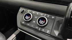 2024 (24) LAND ROVER DEFENDER 3.0 D250 X-Dynamic SE 110 5dr Auto 5230737