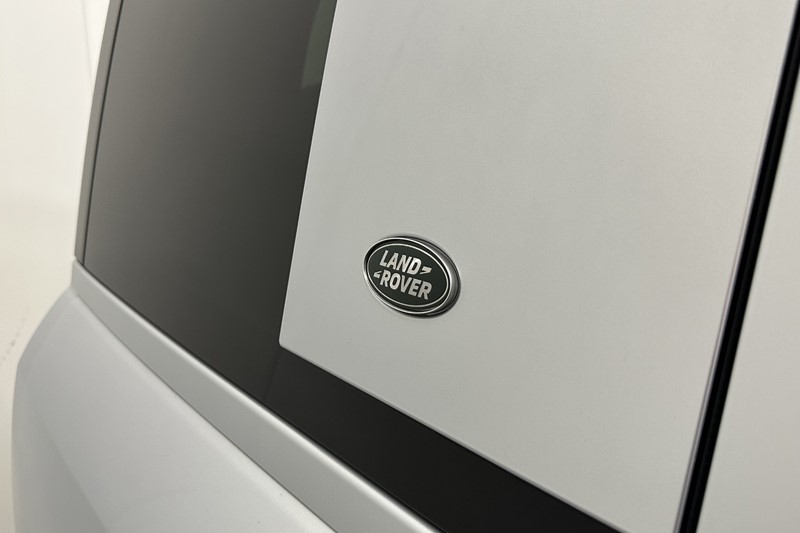 2024 (24) LAND ROVER DEFENDER 3.0 D250 X-Dynamic SE 110 5dr Auto 5230756