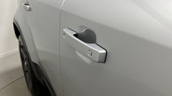 2024 (24) LAND ROVER DEFENDER 3.0 D250 X-Dynamic SE 110 5dr Auto 5230758