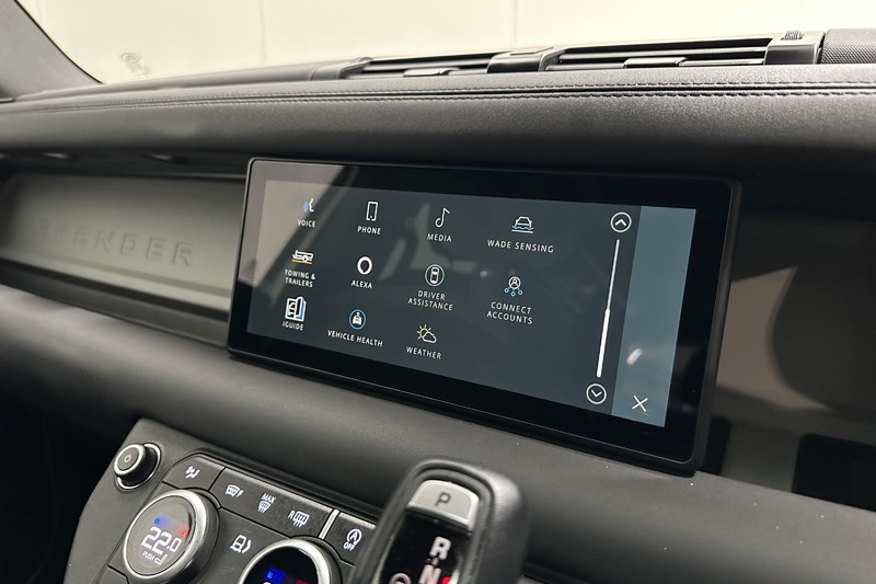 2024 (24) LAND ROVER DEFENDER 3.0 D250 X-Dynamic SE 110 5dr Auto 5230742