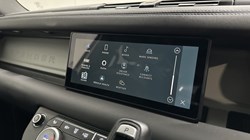 2024 (24) LAND ROVER DEFENDER 3.0 D250 X-Dynamic SE 110 5dr Auto 5230742