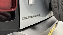 2024 (24) LAND ROVER DEFENDER 3.0 D250 X-Dynamic SE 110 5dr Auto 5230755