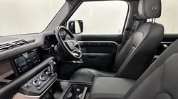 2024 (24) LAND ROVER DEFENDER 3.0 D250 X-Dynamic SE 110 5dr Auto 5230745