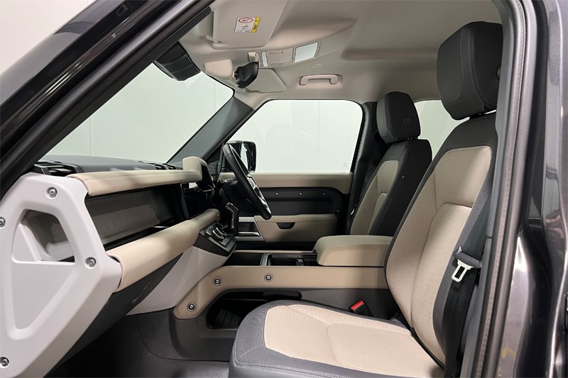 2024 (24) LAND ROVER DEFENDER 2.0 P400e X-Dynamic S 110 5dr Auto 5225689