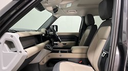 2024 (24) LAND ROVER DEFENDER 2.0 P400e X-Dynamic S 110 5dr Auto 5225689