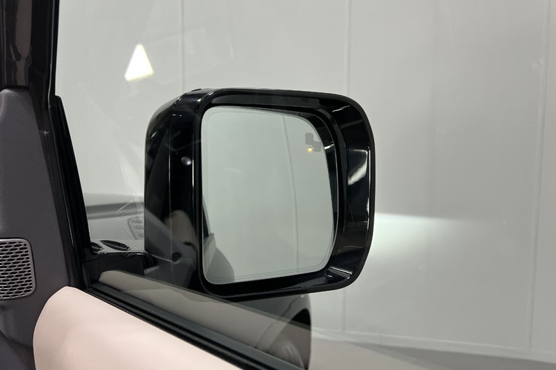 2024 (24) LAND ROVER DEFENDER 2.0 P400e X-Dynamic S 110 5dr Auto 5225702