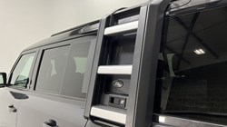 2024 (24) LAND ROVER DEFENDER 2.0 P400e X-Dynamic S 110 5dr Auto 5225726