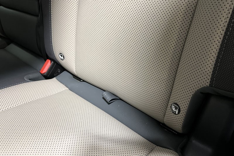 2024 (24) LAND ROVER DEFENDER 2.0 P400e X-Dynamic S 110 5dr Auto 5225725