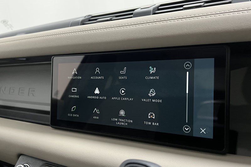 2024 (24) LAND ROVER DEFENDER 2.0 P400e X-Dynamic S 110 5dr Auto 5225717