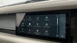 2024 (24) LAND ROVER DEFENDER 2.0 P400e X-Dynamic S 110 5dr Auto 5225717