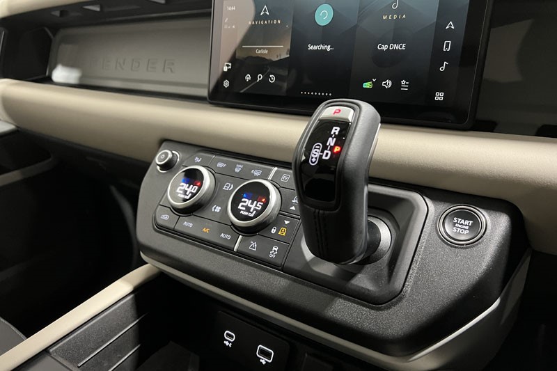 2024 (24) LAND ROVER DEFENDER 2.0 P400e X-Dynamic S 110 5dr Auto 5225710