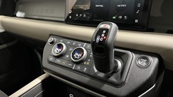 2024 (24) LAND ROVER DEFENDER 2.0 P400e X-Dynamic S 110 5dr Auto 5225710