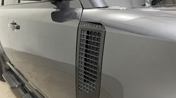 2024 (24) LAND ROVER DEFENDER 2.0 P400e X-Dynamic S 110 5dr Auto 5225736