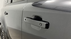 2024 (24) LAND ROVER DEFENDER 2.0 P400e X-Dynamic S 110 5dr Auto 5225734