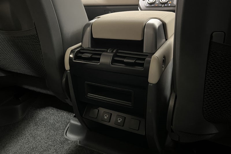 2024 (24) LAND ROVER DEFENDER 2.0 P400e X-Dynamic S 110 5dr Auto 5225698