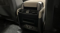 2024 (24) LAND ROVER DEFENDER 2.0 P400e X-Dynamic S 110 5dr Auto 5225698