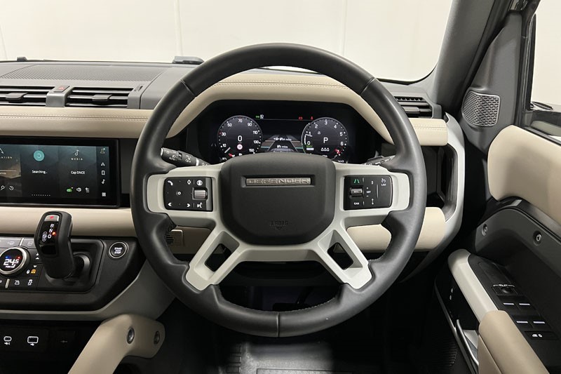 2024 (24) LAND ROVER DEFENDER 2.0 P400e X-Dynamic S 110 5dr Auto 5225697