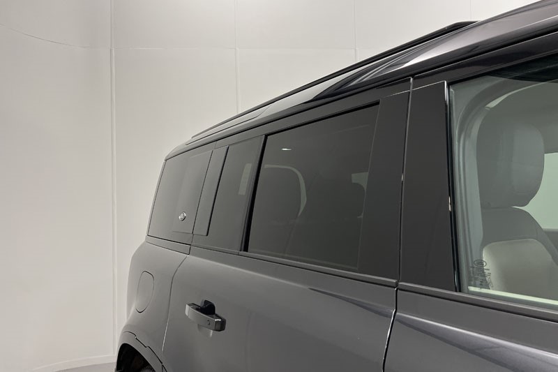 2024 (24) LAND ROVER DEFENDER 2.0 P400e X-Dynamic S 110 5dr Auto 5225733