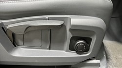 2024 (24) LAND ROVER DEFENDER 2.0 P400e X-Dynamic S 110 5dr Auto 5225703