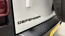 2022 (72) LAND ROVER DEFENDER 3.0 D250 X-Dynamic S 110 5dr Auto 5239383