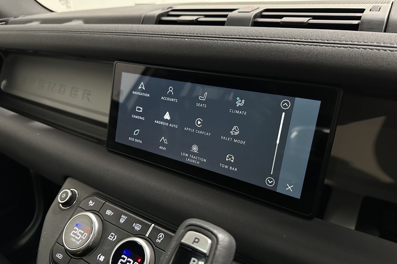 2022 (72) LAND ROVER DEFENDER 3.0 D250 X-Dynamic S 110 5dr Auto 5239366