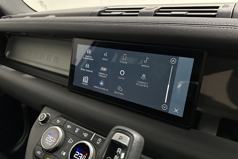 2022 (72) LAND ROVER DEFENDER 3.0 D250 X-Dynamic S 110 5dr Auto 5239367