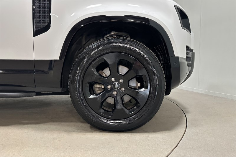 2022 (72) LAND ROVER DEFENDER 3.0 D250 X-Dynamic S 110 5dr Auto 5239340