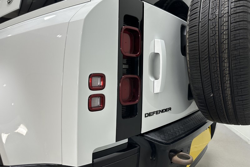 2022 (72) LAND ROVER DEFENDER 3.0 D250 X-Dynamic S 110 5dr Auto 5239382