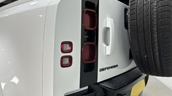 2022 (72) LAND ROVER DEFENDER 3.0 D250 X-Dynamic S 110 5dr Auto 5239382