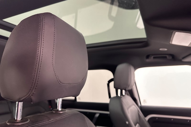 2022 (72) LAND ROVER DEFENDER 3.0 D250 X-Dynamic S 110 5dr Auto 5239352