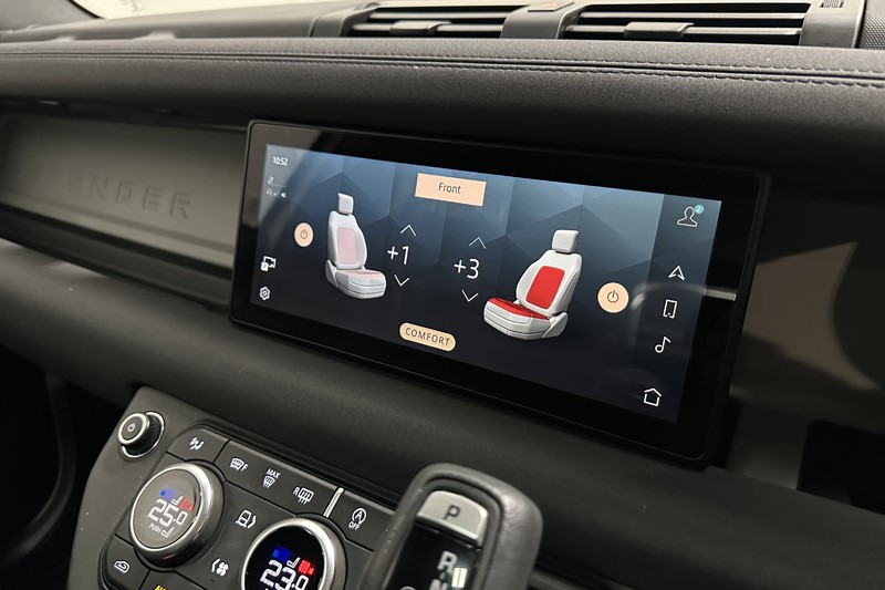 2022 (72) LAND ROVER DEFENDER 3.0 D250 X-Dynamic S 110 5dr Auto 5239369