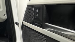 2022 (72) LAND ROVER DEFENDER 3.0 D250 X-Dynamic S 110 5dr Auto 5239346