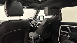 2022 (72) LAND ROVER DEFENDER 3.0 D250 X-Dynamic S 110 5dr Auto 5239375