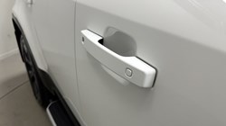 2022 (72) LAND ROVER DEFENDER 3.0 D250 X-Dynamic S 110 5dr Auto 5239387