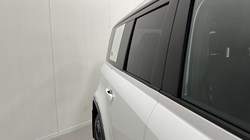 2022 (72) LAND ROVER DEFENDER 3.0 D250 X-Dynamic S 110 5dr Auto 5239386