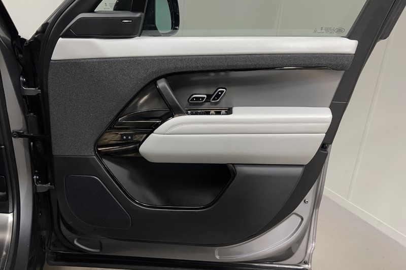 2023 (73) LAND ROVER RANGE ROVER SPORT 3.0 D300 SE 5dr Auto 5235719