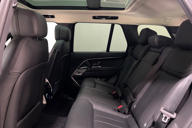 2025 (25) LAND ROVER RANGE ROVER 3.0 P460e SE 4dr Auto 5236871