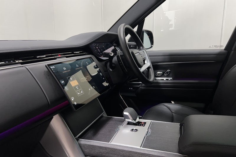 2025 (25) LAND ROVER RANGE ROVER 3.0 P460e SE 4dr Auto 5236903