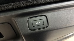 2025 (25) LAND ROVER RANGE ROVER 3.0 P460e SE 4dr Auto 5236913