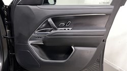 2025 (25) LAND ROVER RANGE ROVER 3.0 P460e SE 4dr Auto 5236880