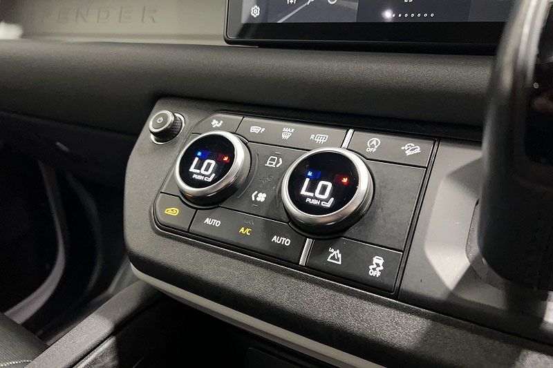 2022 (72) LAND ROVER DEFENDER 3.0 D250 X-Dynamic SE 90 3dr Auto 5248506