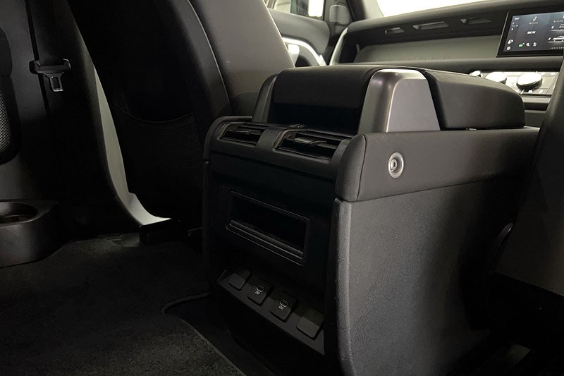 2022 (72) LAND ROVER DEFENDER 3.0 D250 X-Dynamic SE 90 3dr Auto 5248495