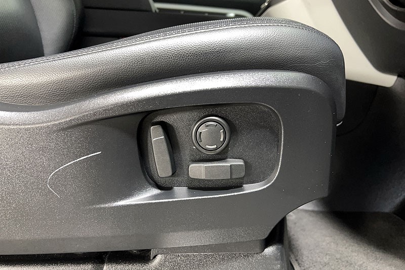 2022 (72) LAND ROVER DEFENDER 3.0 D250 X-Dynamic SE 90 3dr Auto 5248500