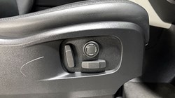 2022 (72) LAND ROVER DEFENDER 3.0 D250 X-Dynamic SE 90 3dr Auto 5248500