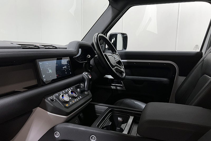 2022 (72) LAND ROVER DEFENDER 3.0 D250 X-Dynamic SE 90 3dr Auto 5248518