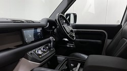 2022 (72) LAND ROVER DEFENDER 3.0 D250 X-Dynamic SE 90 3dr Auto 5248518